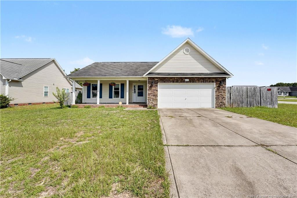 2117 Feathercombe Court - Photo 0