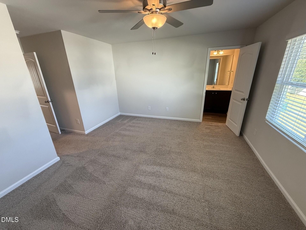 1066 Peony Lane - Photo 10