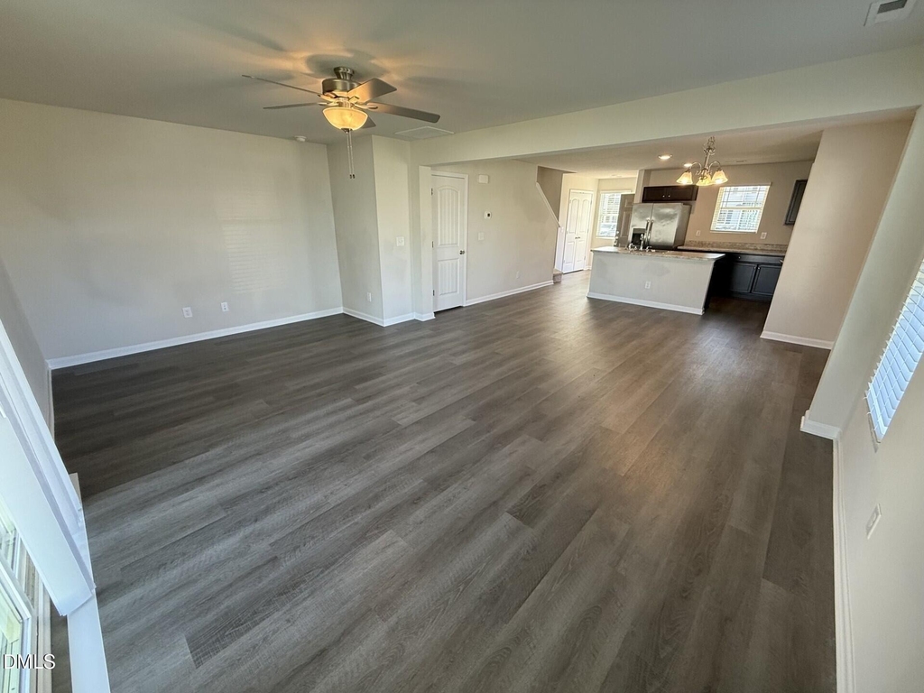 1066 Peony Lane - Photo 4