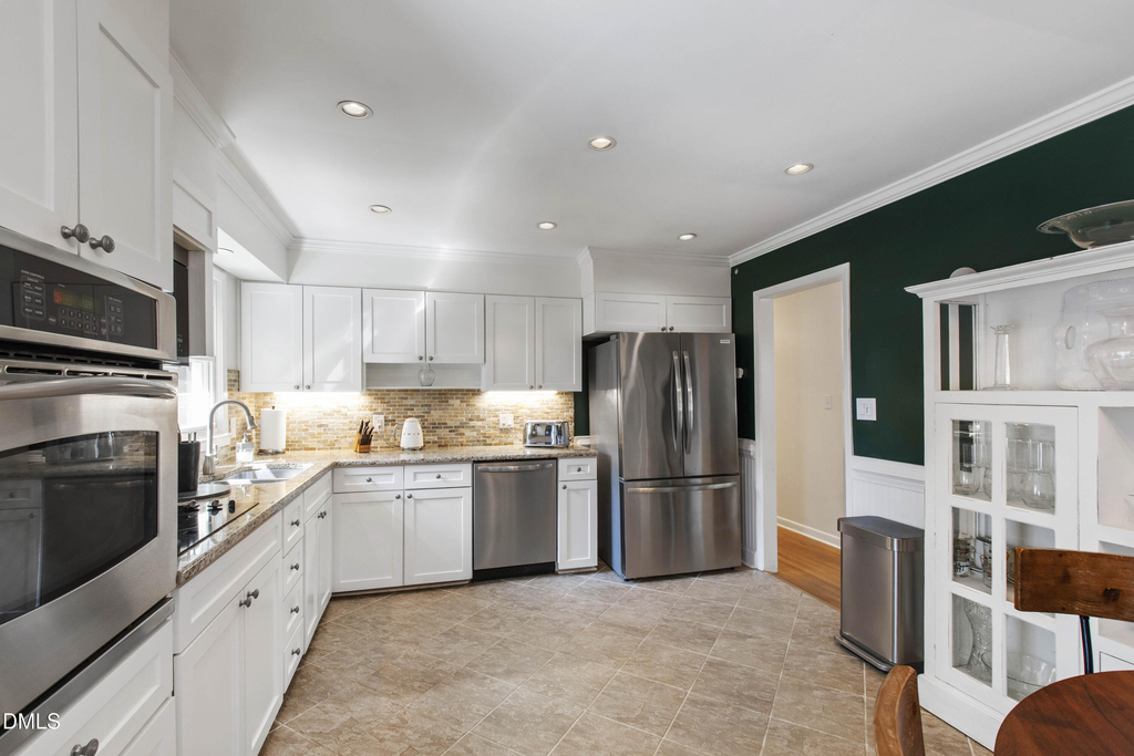304 Latimer Road - Photo 19