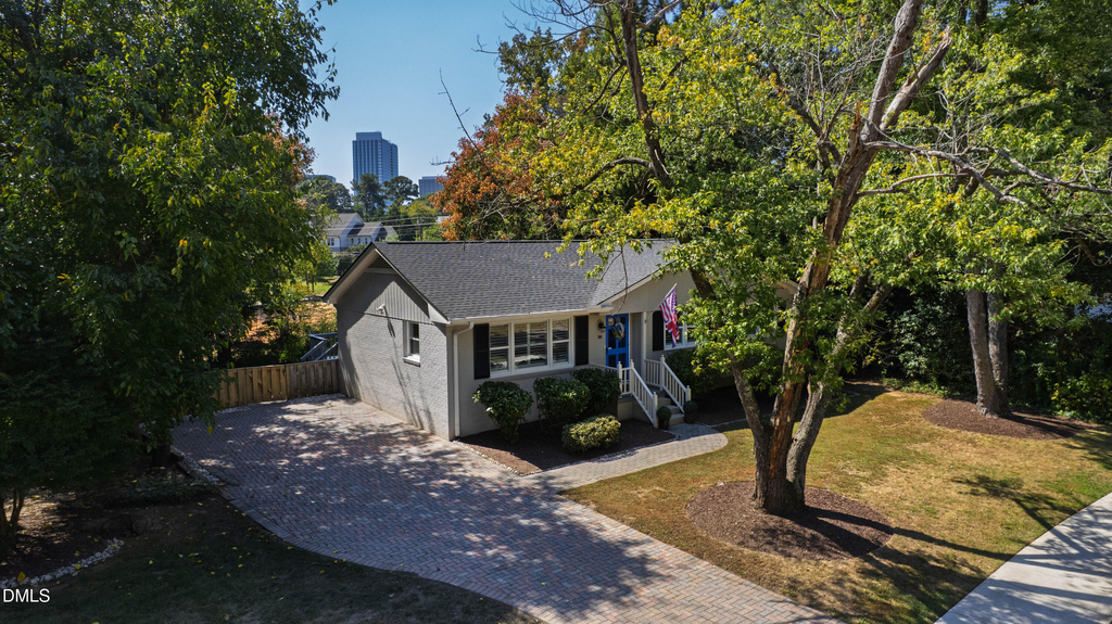 304 Latimer Road - Photo 1