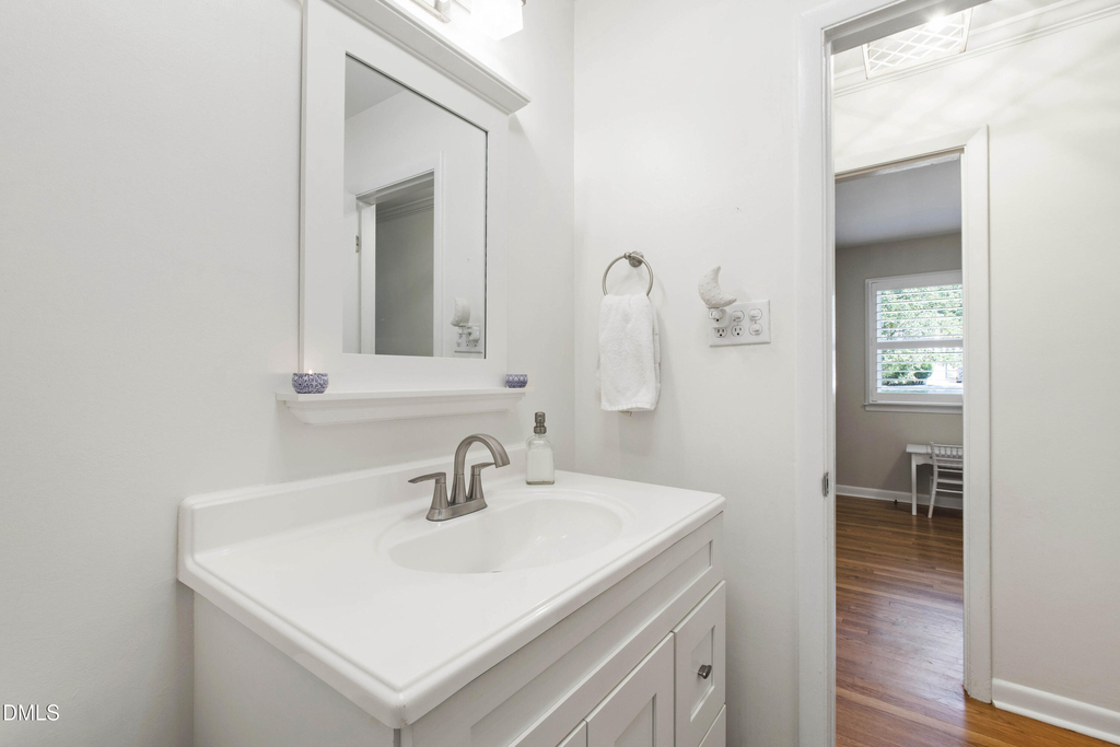 304 Latimer Road - Photo 10