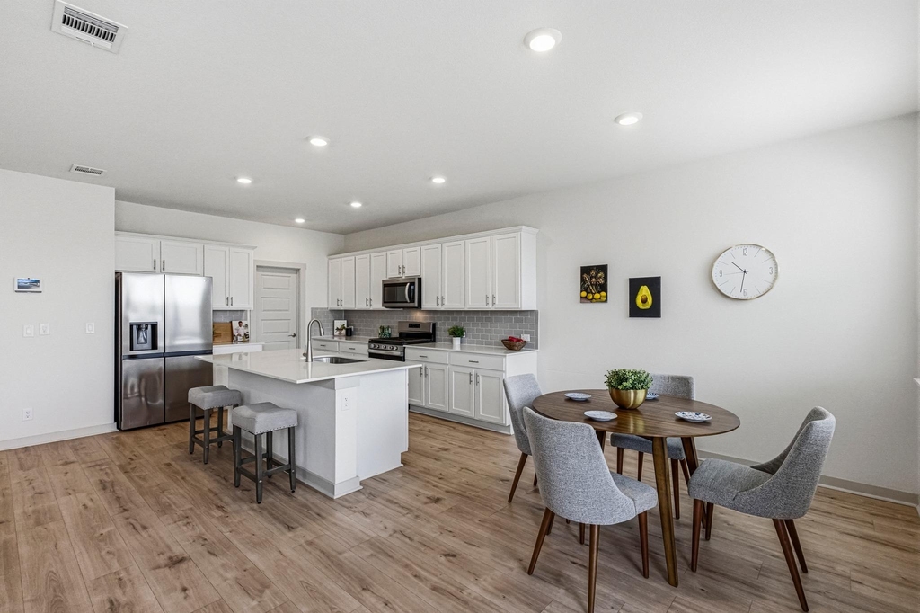 7511 Traylor Cv - Photo 9