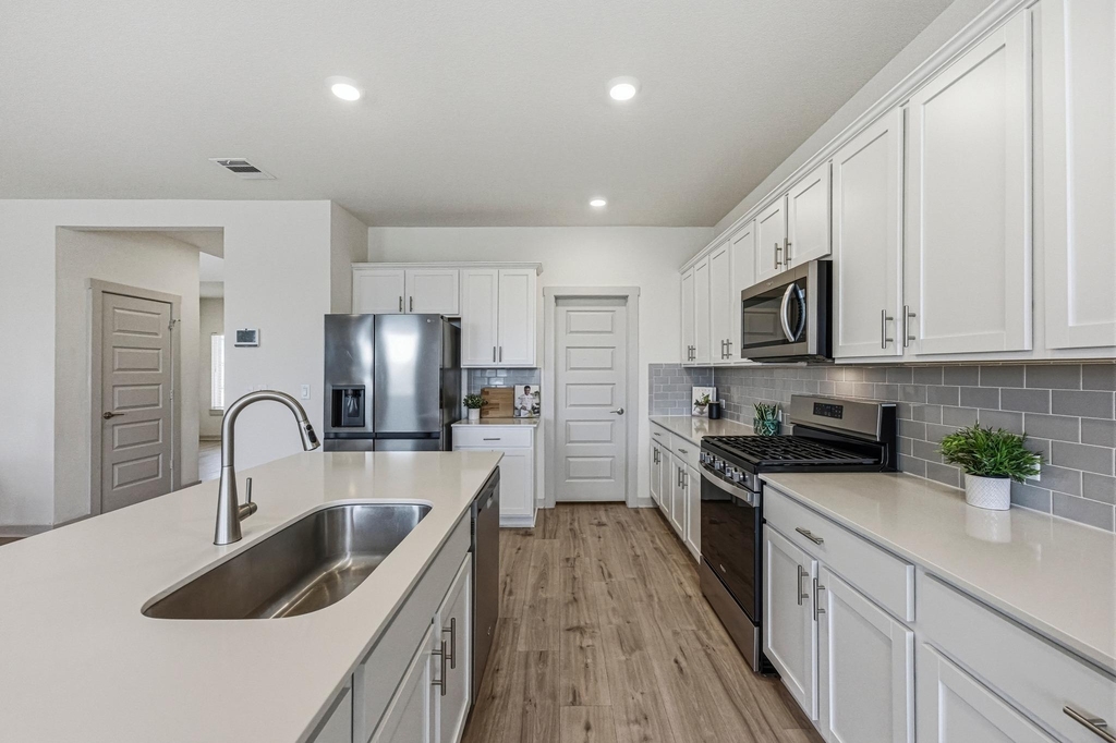 7511 Traylor Cv - Photo 10