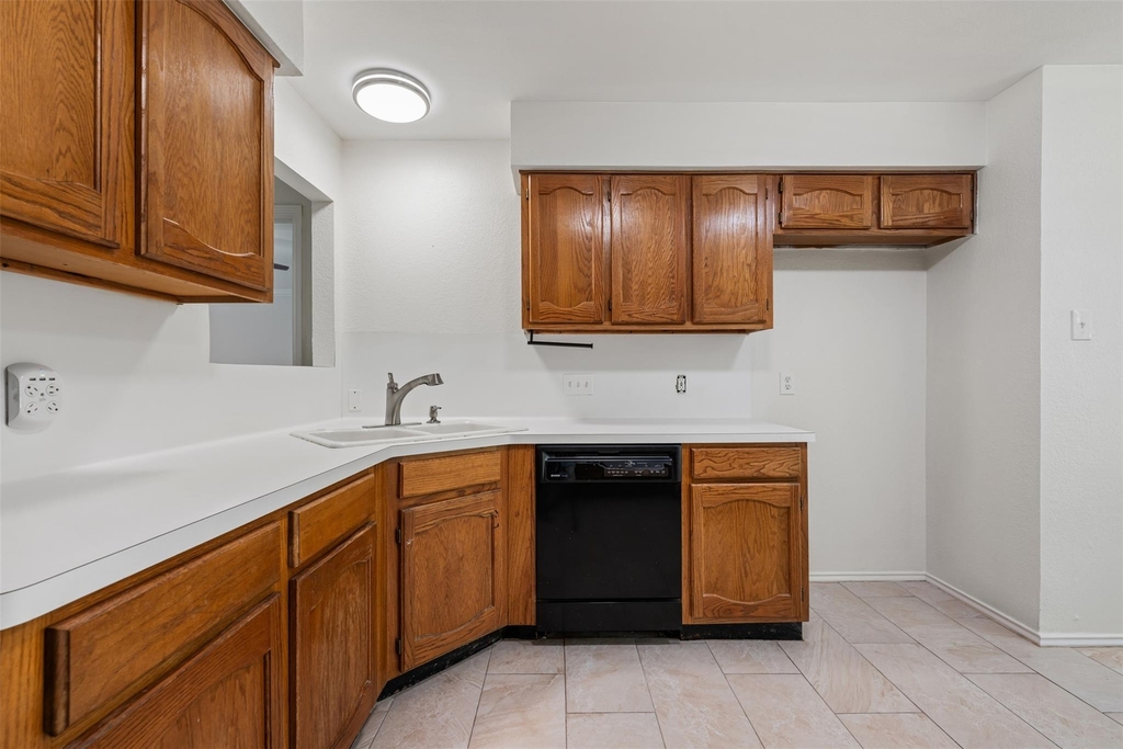 11464 Bristle Oak Trl - Photo 10