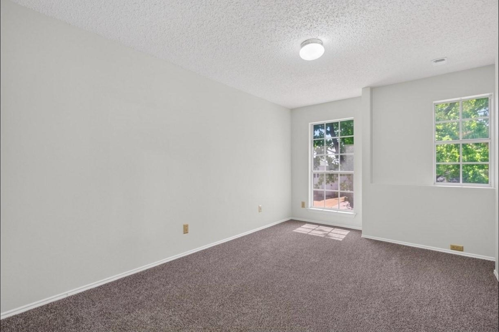 1410 Green Terrace Dr - Photo 16