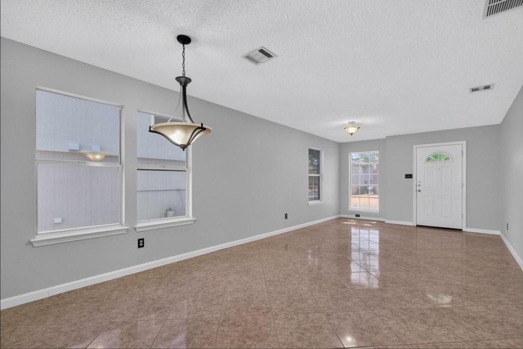 1410 Green Terrace Dr - Photo 5