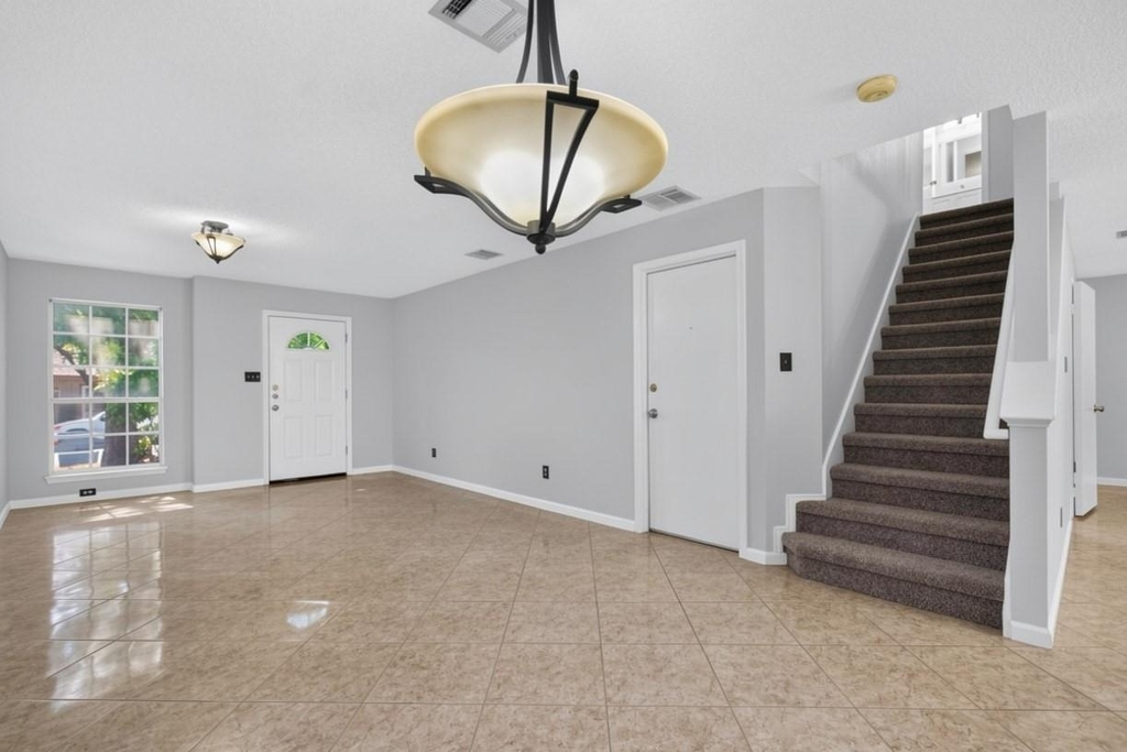 1410 Green Terrace Dr - Photo 4