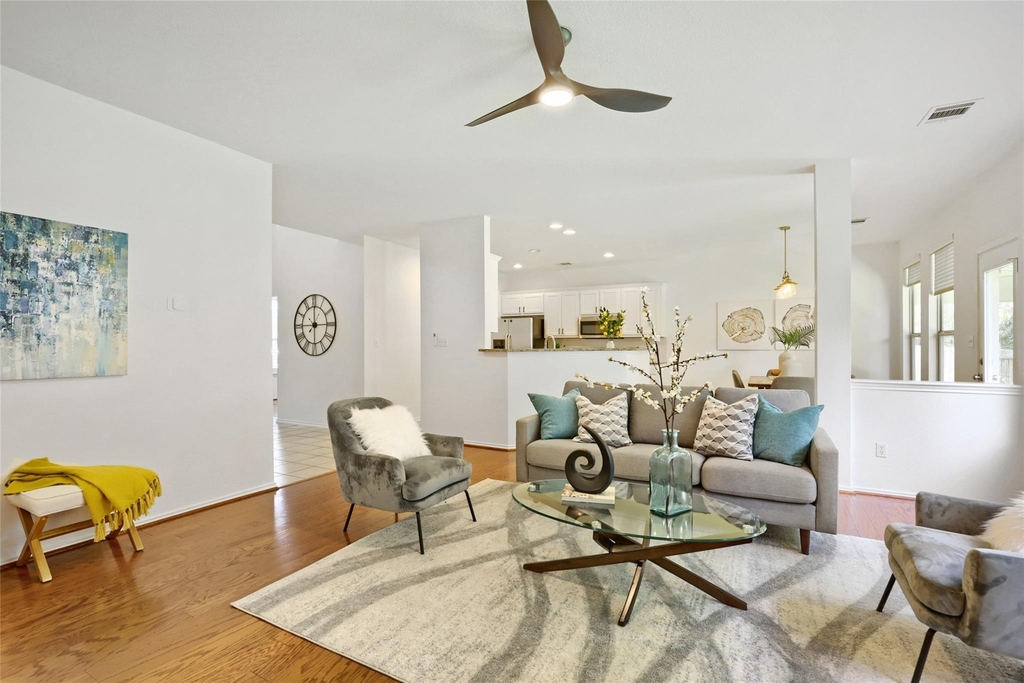 2302 Kristen Ln - Photo 4
