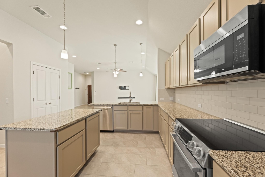 16301 Fetching Ave - Photo 13