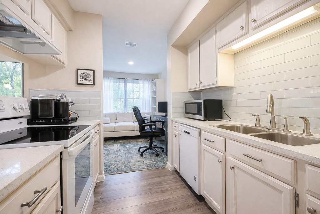 4159 Steck Ave - Photo 4