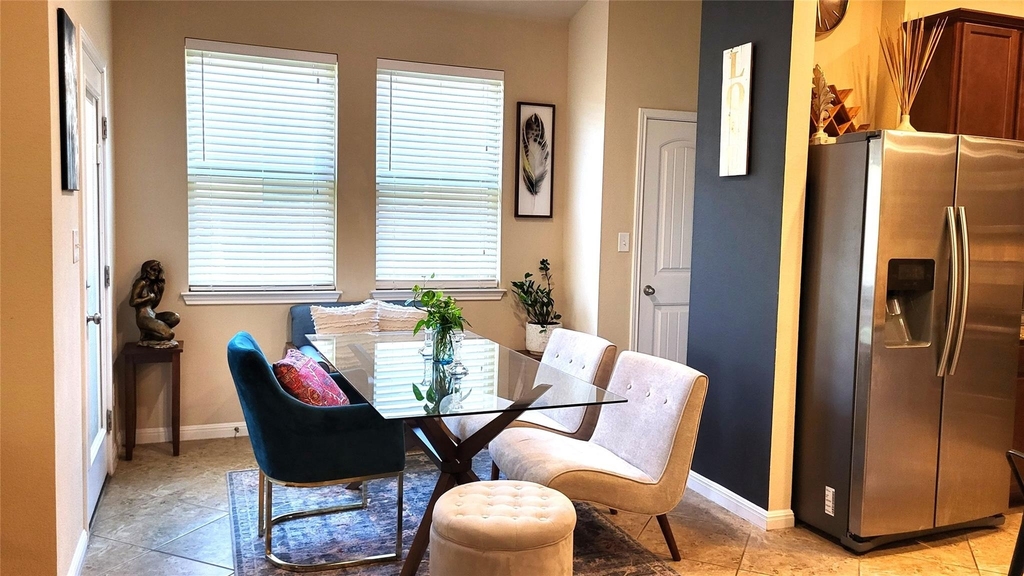 413 Anacua Loop - Photo 3