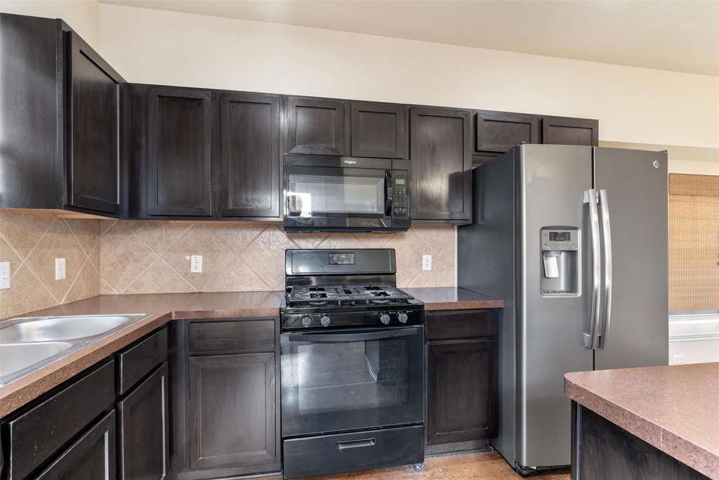 4606 Graceful Ln - Photo 2