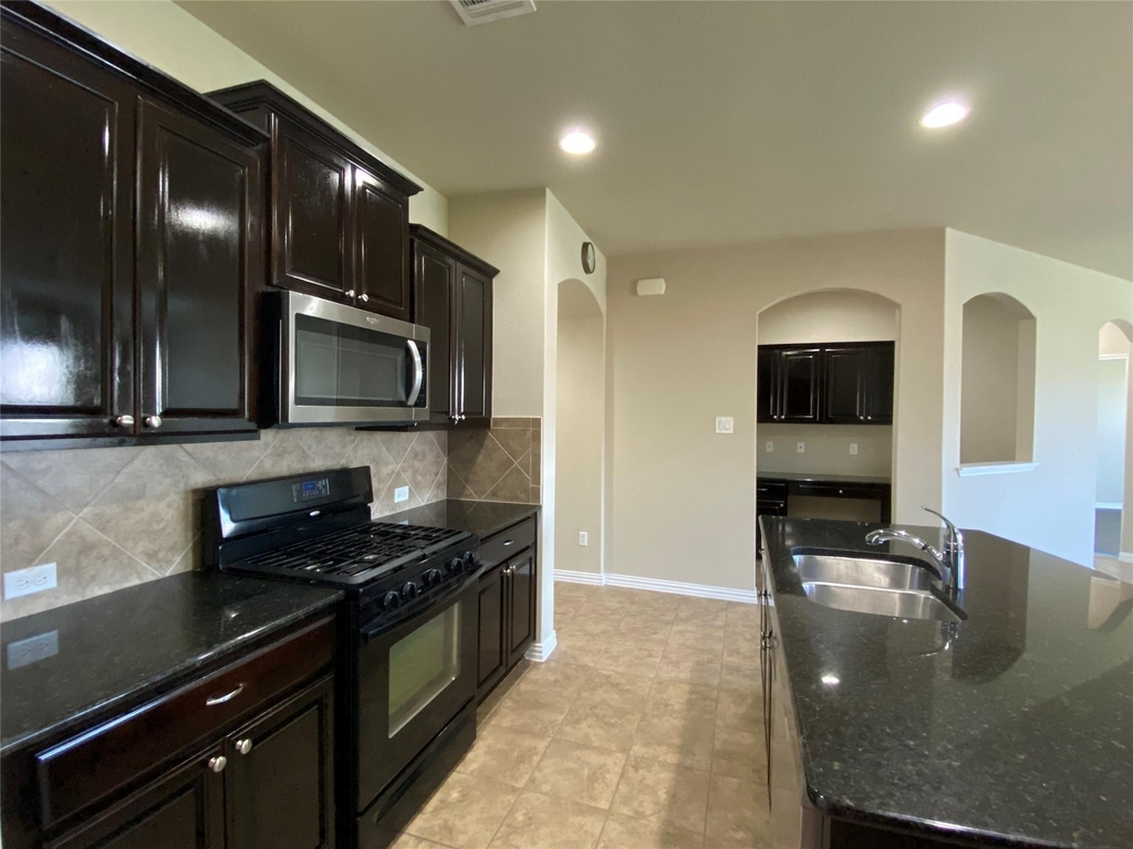 2009 Mary Ella Dr - Photo 3