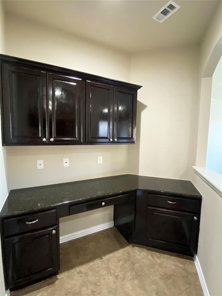 2009 Mary Ella Dr - Photo 1
