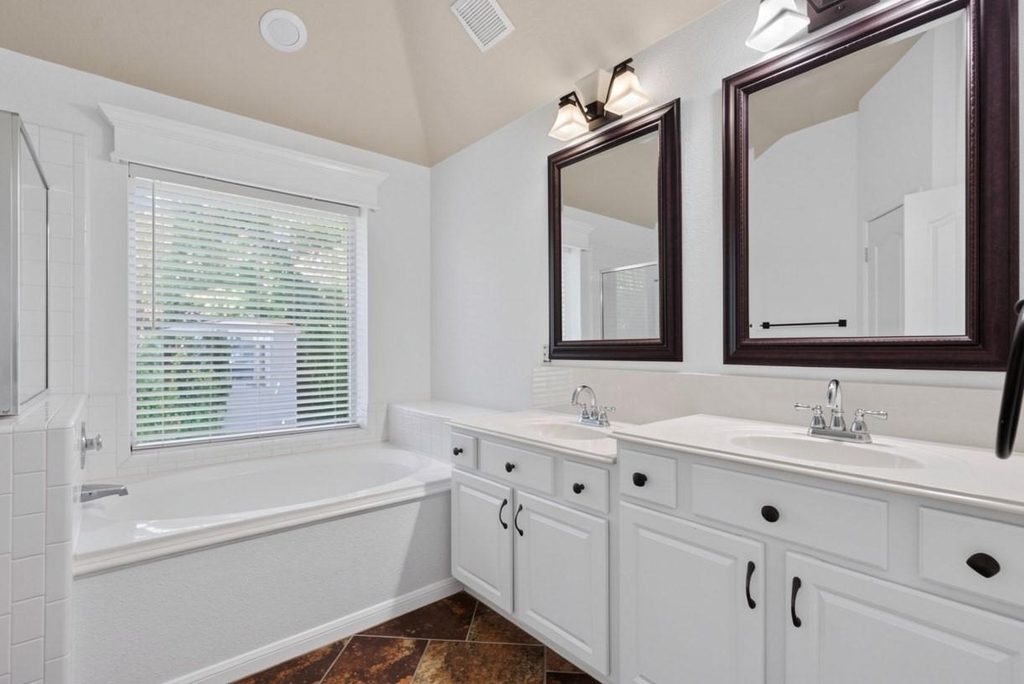 1402 Club Chase Dr - Photo 17