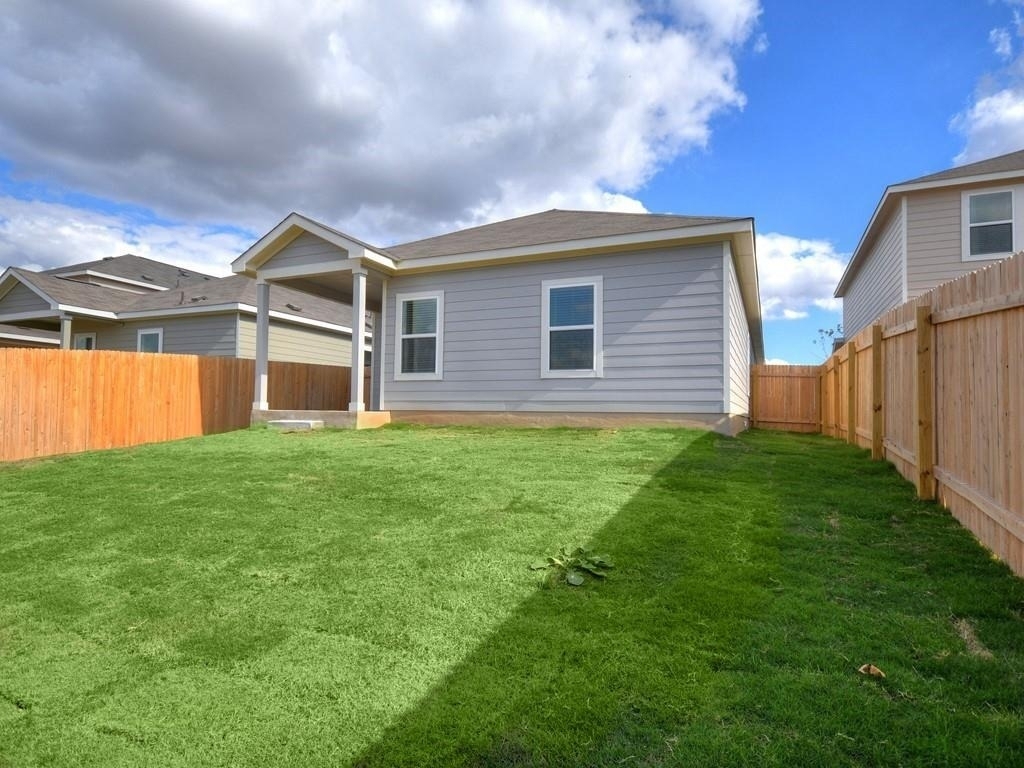 19400 Caymus Dr - Photo 3