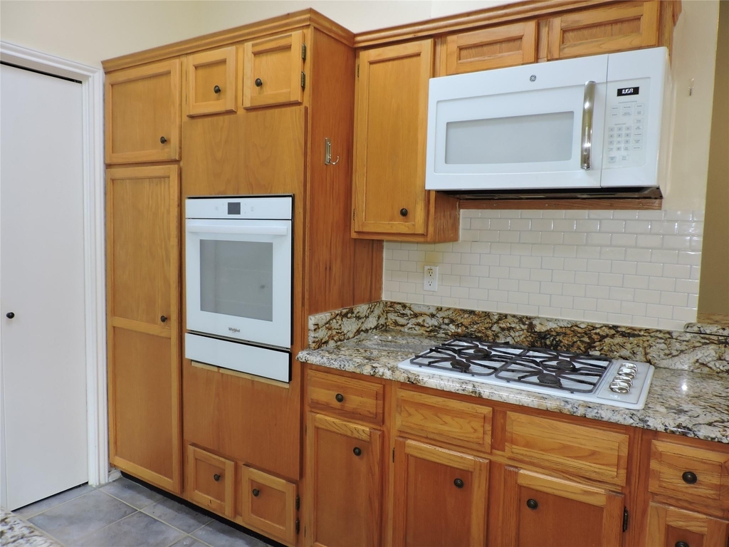 12609 Deer Falls Dr - Photo 11