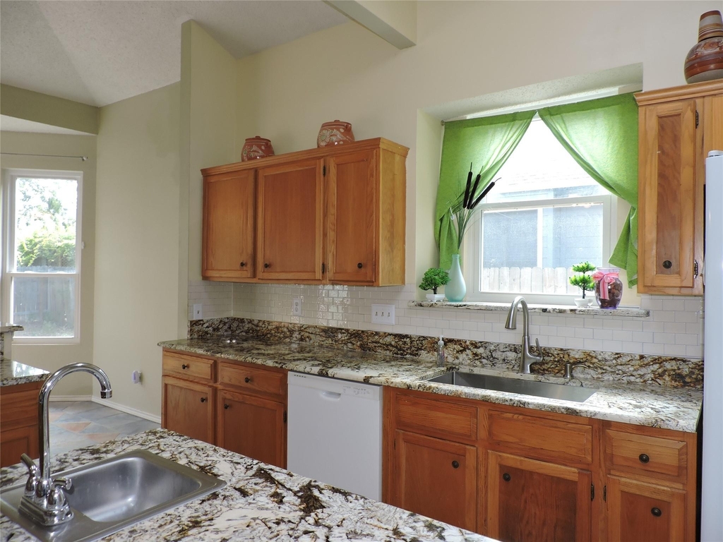 12609 Deer Falls Dr - Photo 14