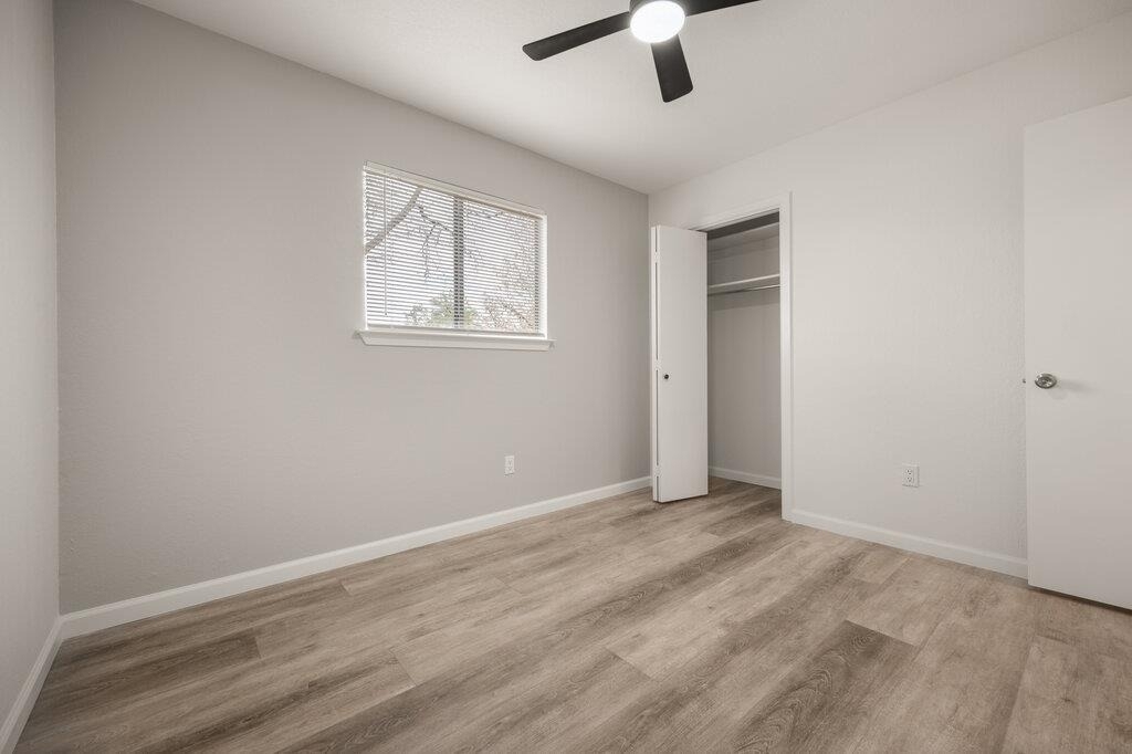 7611 Navarro Pl - Photo 12