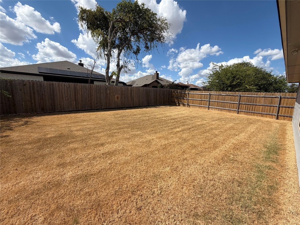 1160 Oxford Ln - Photo 11