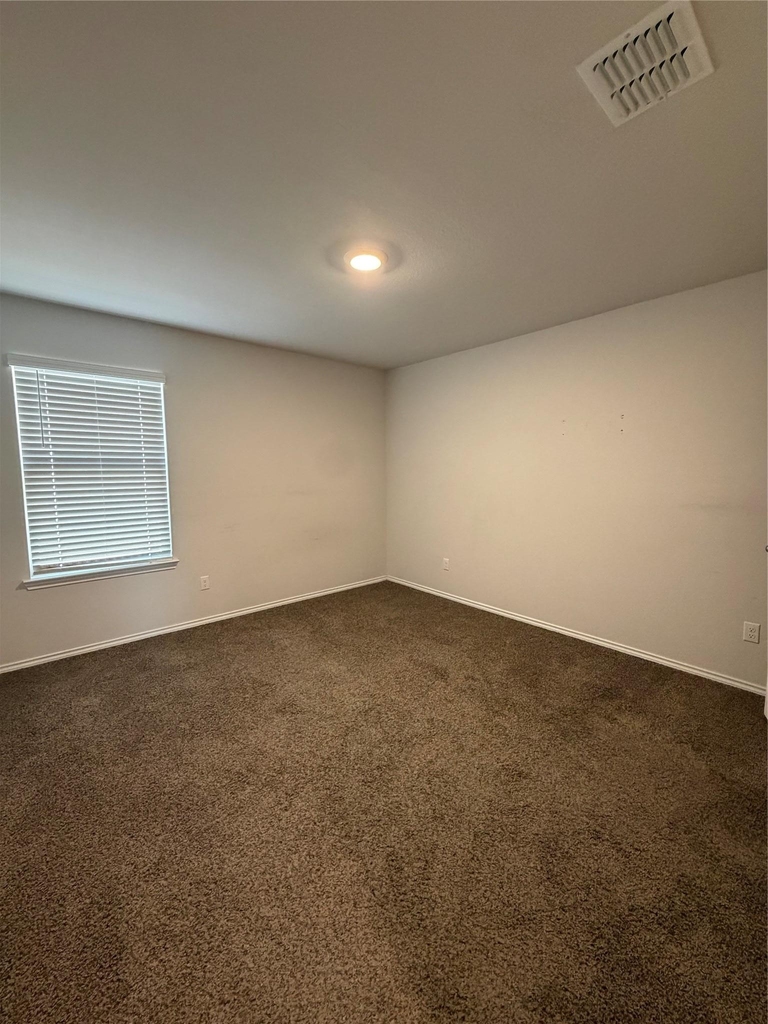 1160 Oxford Ln - Photo 4