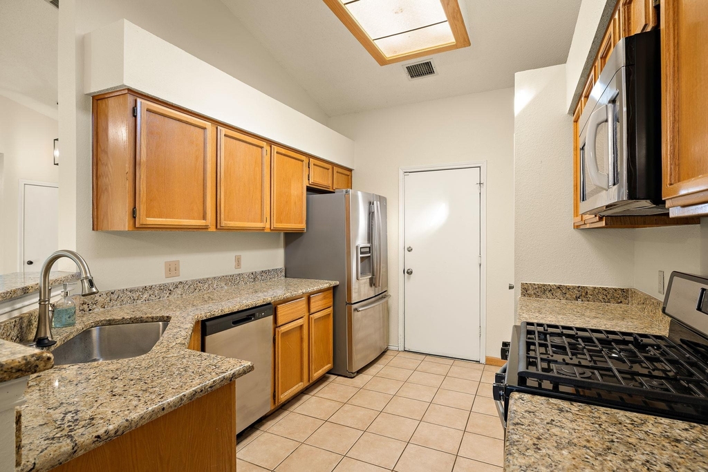 1604 Texas Oak Way - Photo 6