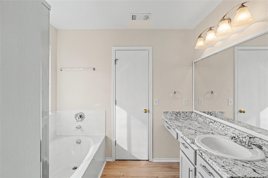 172 Discovery - Photo 23