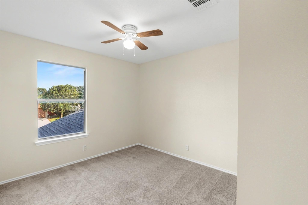 172 Discovery - Photo 17