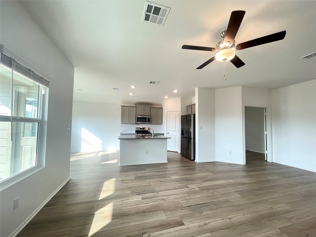431 Sebring Cir - Photo 5