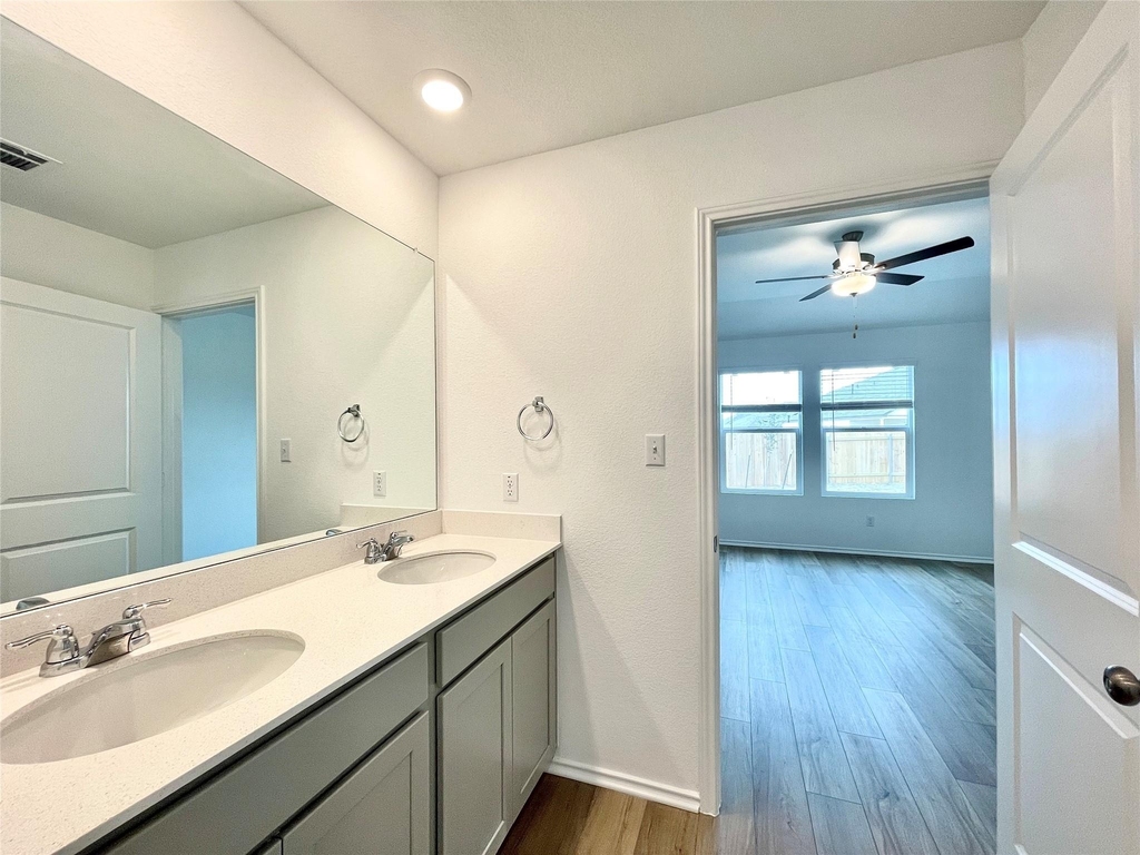 431 Sebring Cir - Photo 17