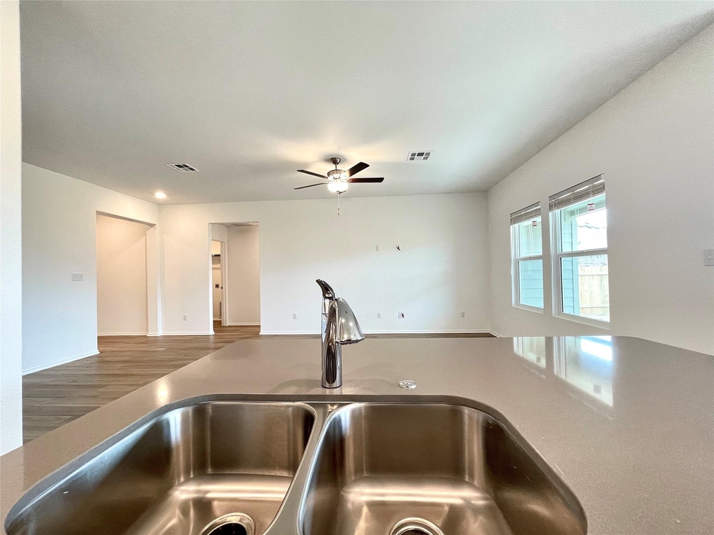 431 Sebring Cir - Photo 10