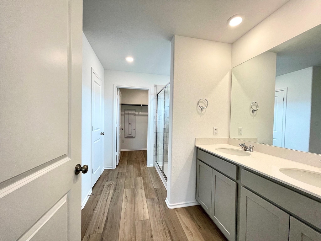431 Sebring Cir - Photo 14