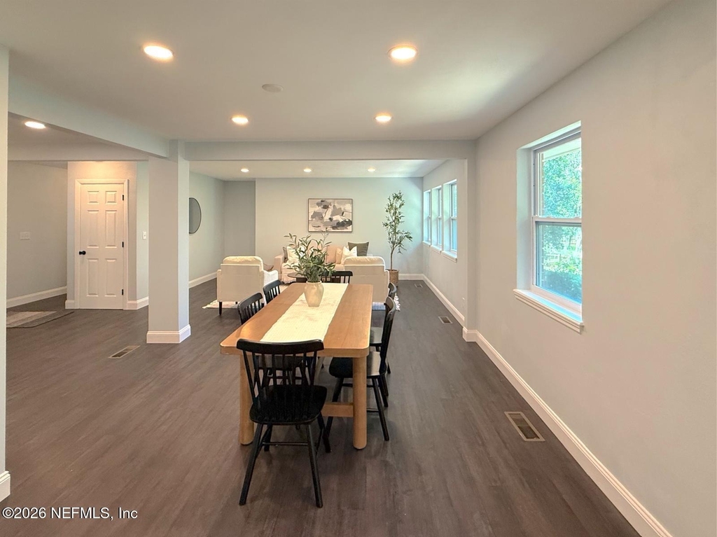 10135 Lake View Road W - Photo 6
