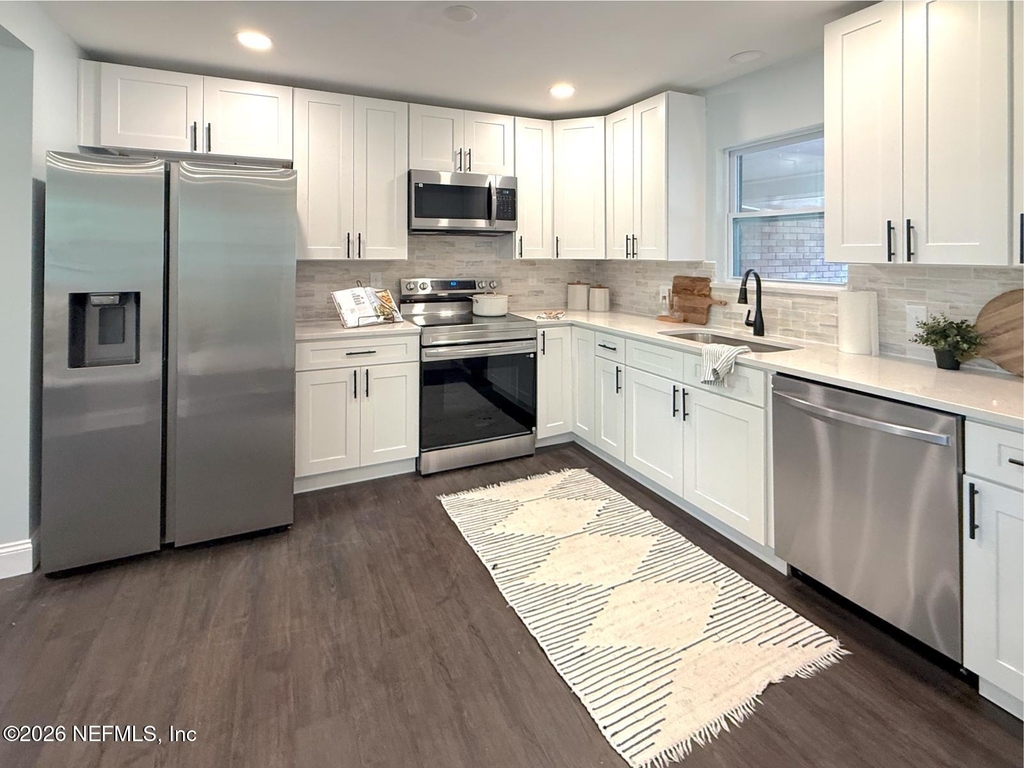 10135 Lake View Road W - Photo 10