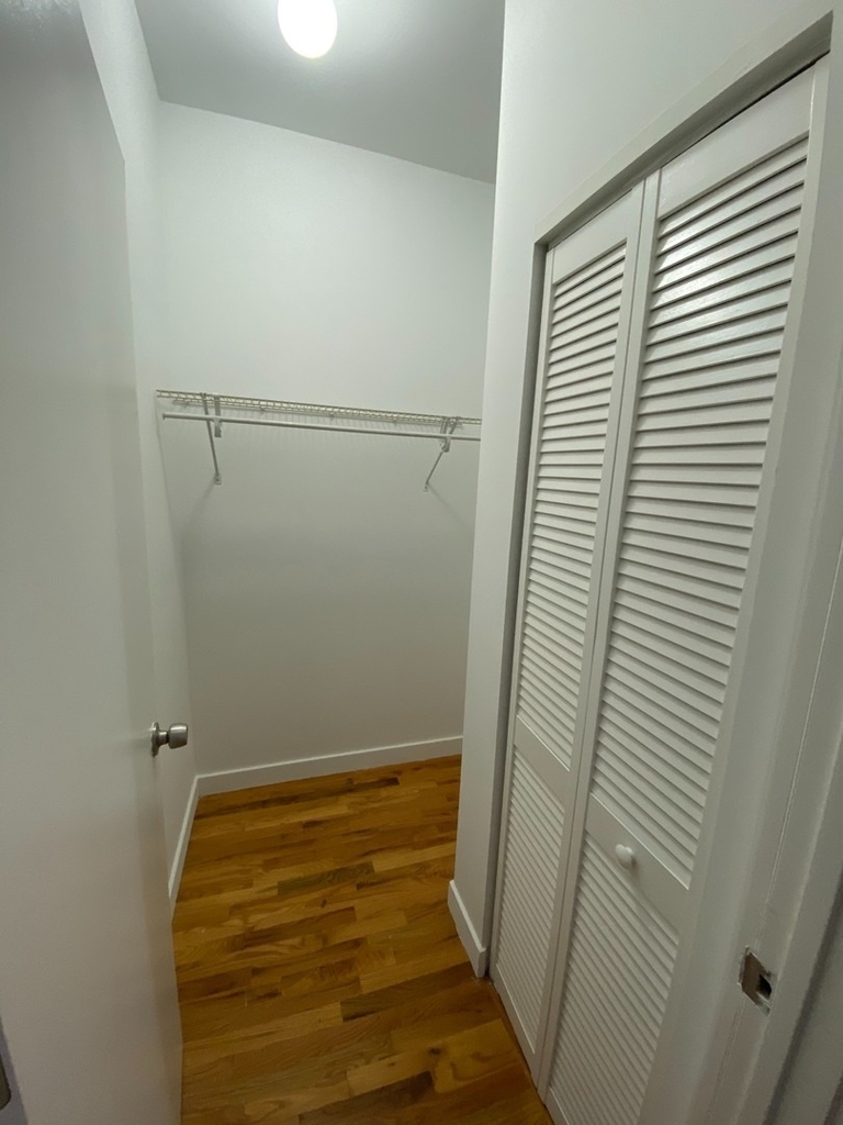 7456 N Greenview Avenue - Photo 4