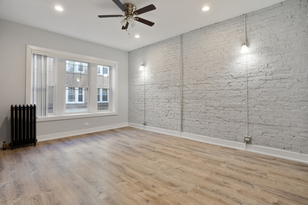 6948 N Wolcott Avenue - Photo 1