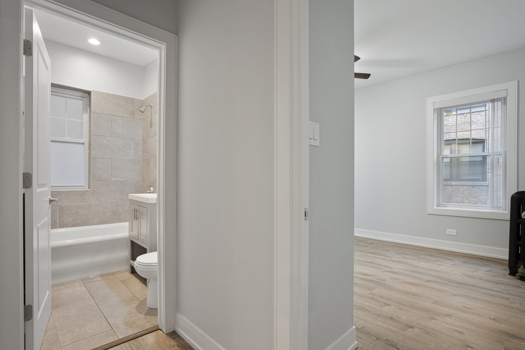 6948 N Wolcott Avenue - Photo 9
