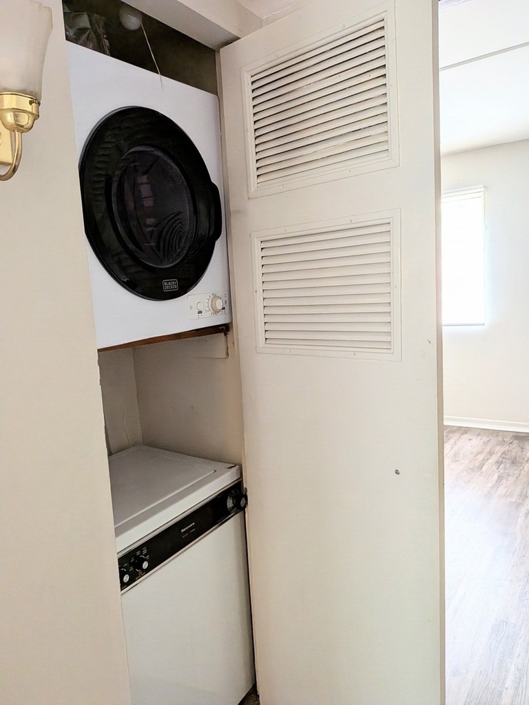 9817 Treetop Drive - Photo 1