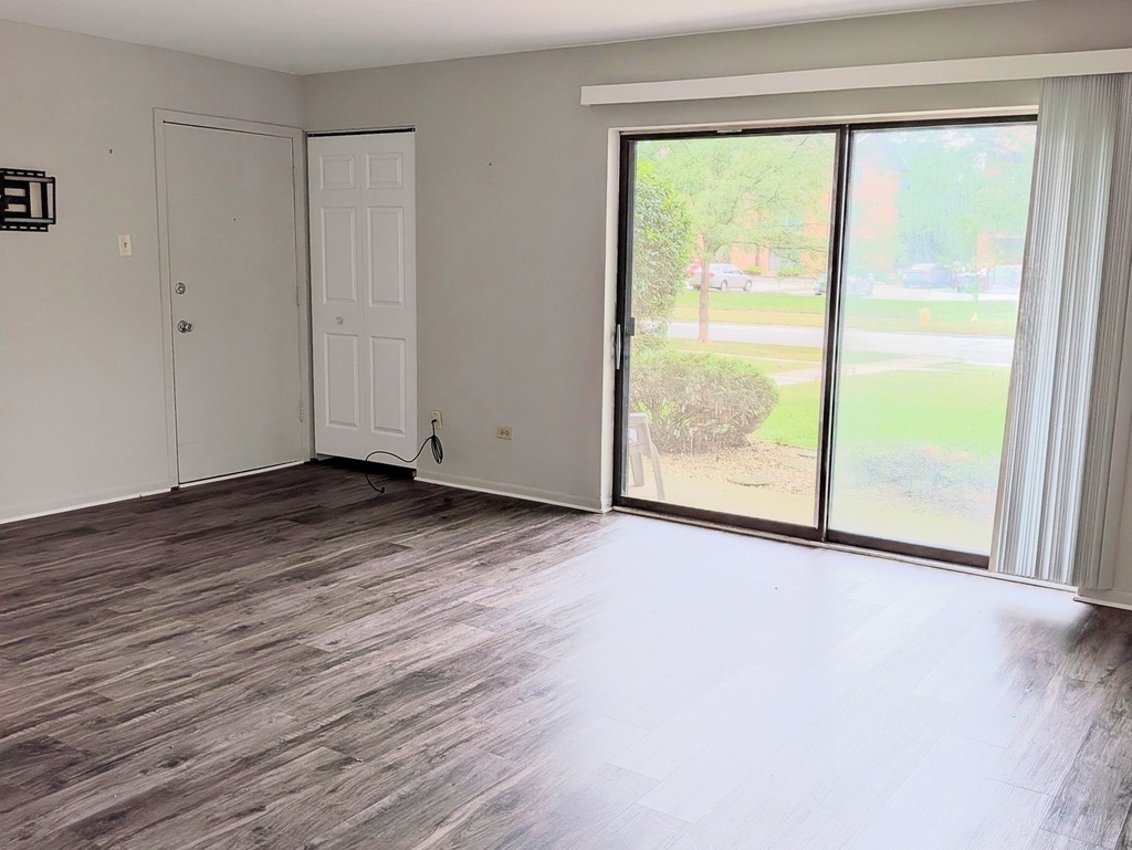 9817 Treetop Drive - Photo 0
