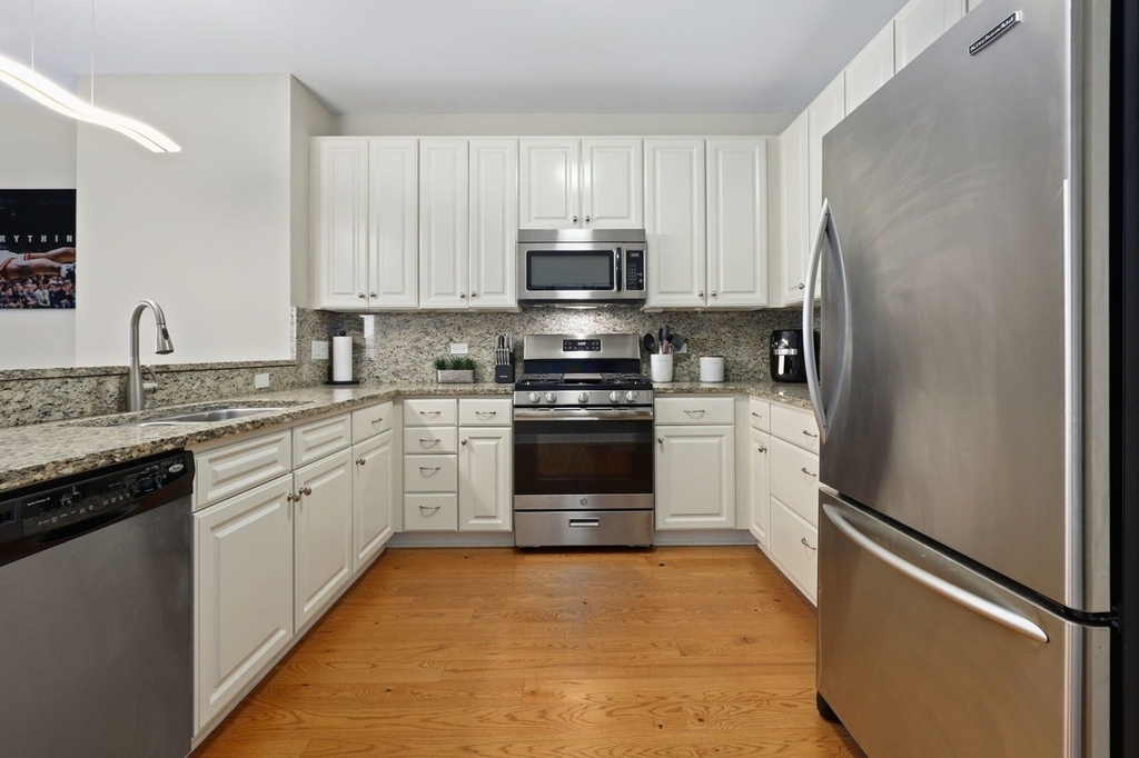 1600 S Prairie Avenue - Photo 4