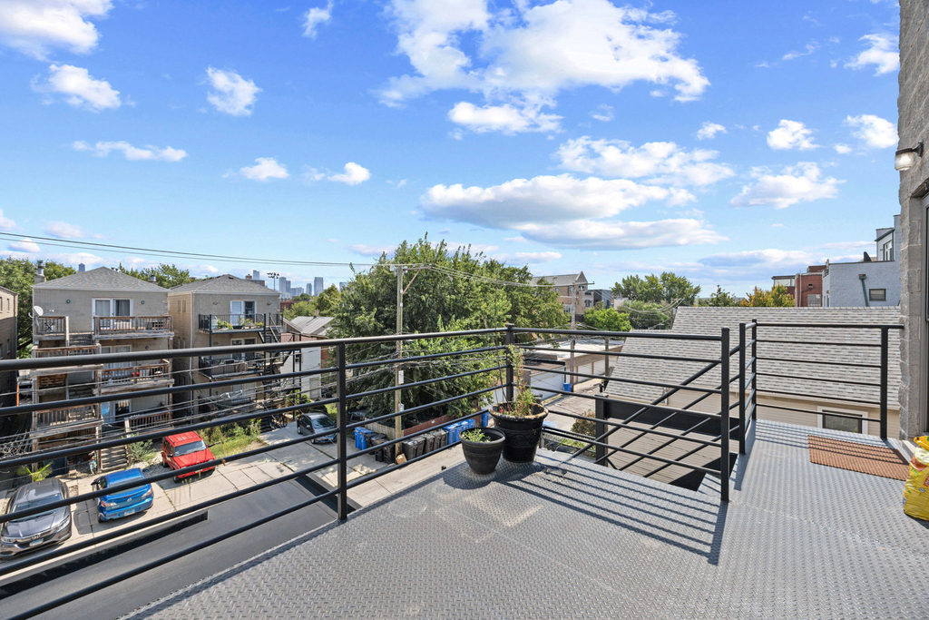 919 N Hermitage Avenue - Photo 11