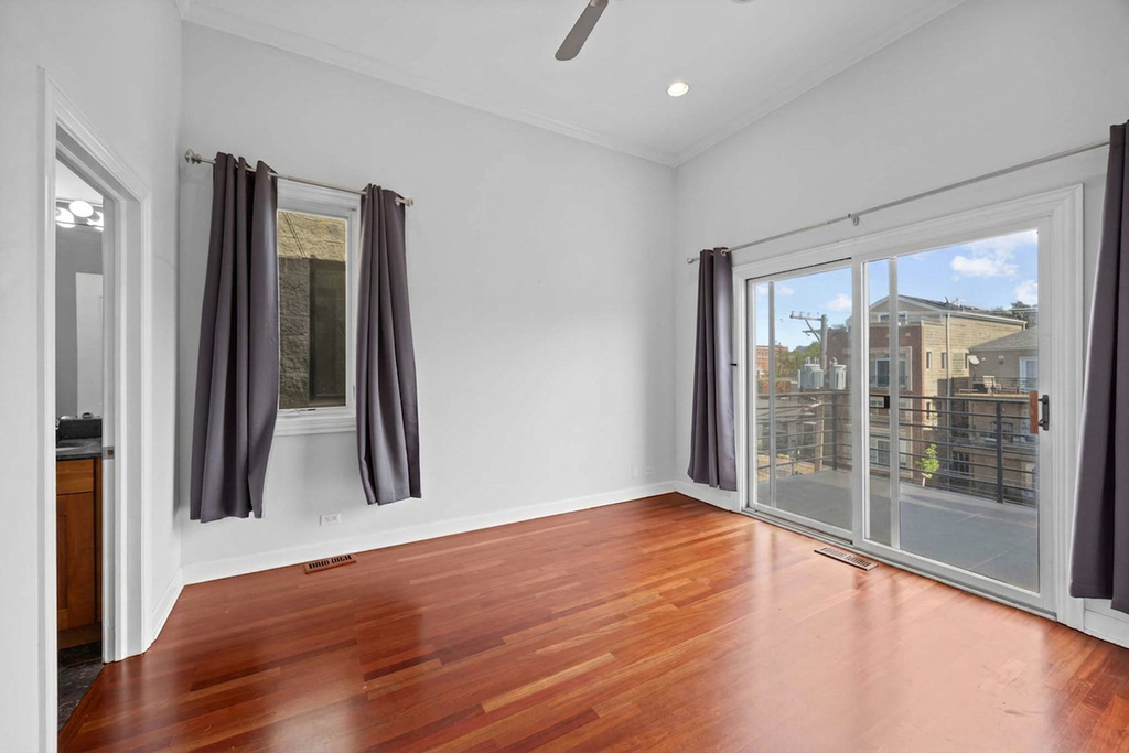 919 N Hermitage Avenue - Photo 7