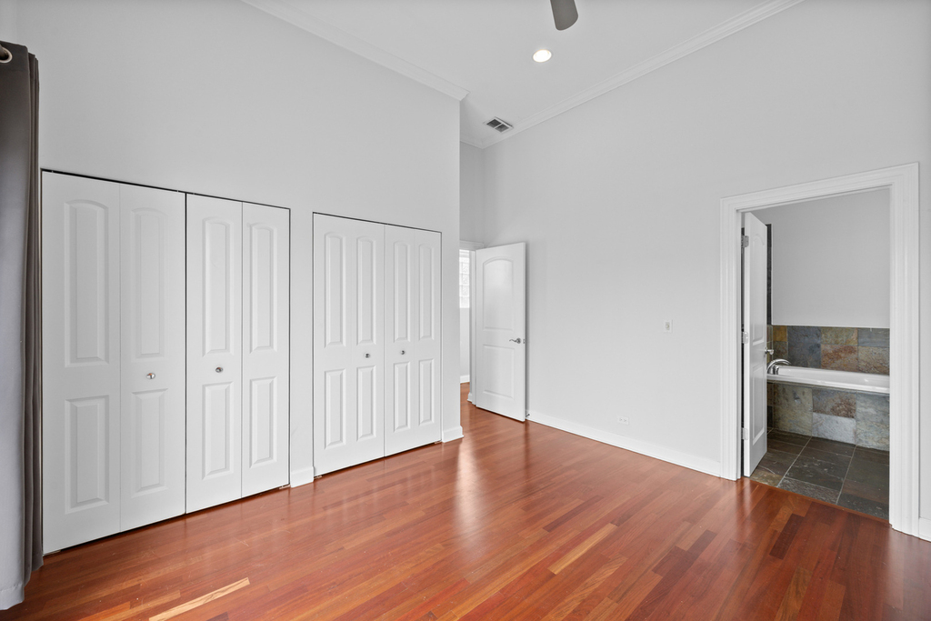 919 N Hermitage Avenue - Photo 8