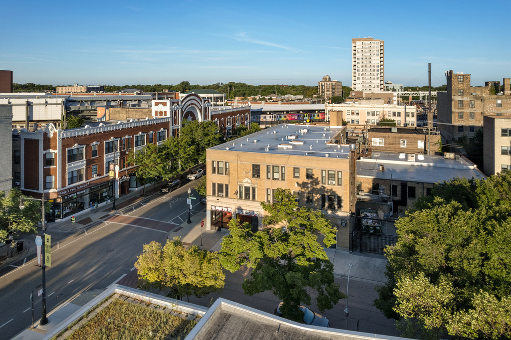 1634 W Howard Street - Photo 8