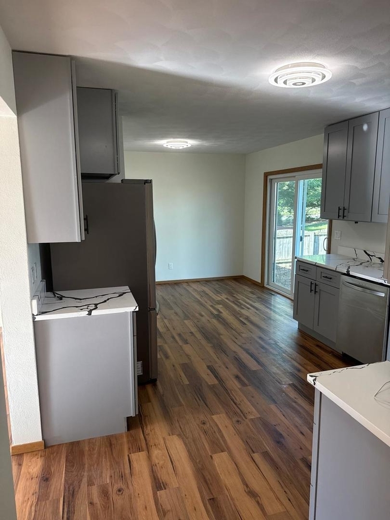 387 Shay Drive - Photo 2