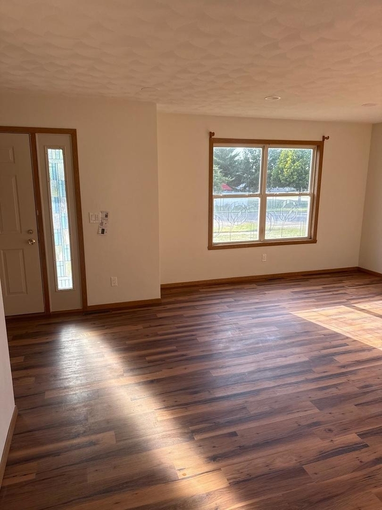 387 Shay Drive - Photo 5