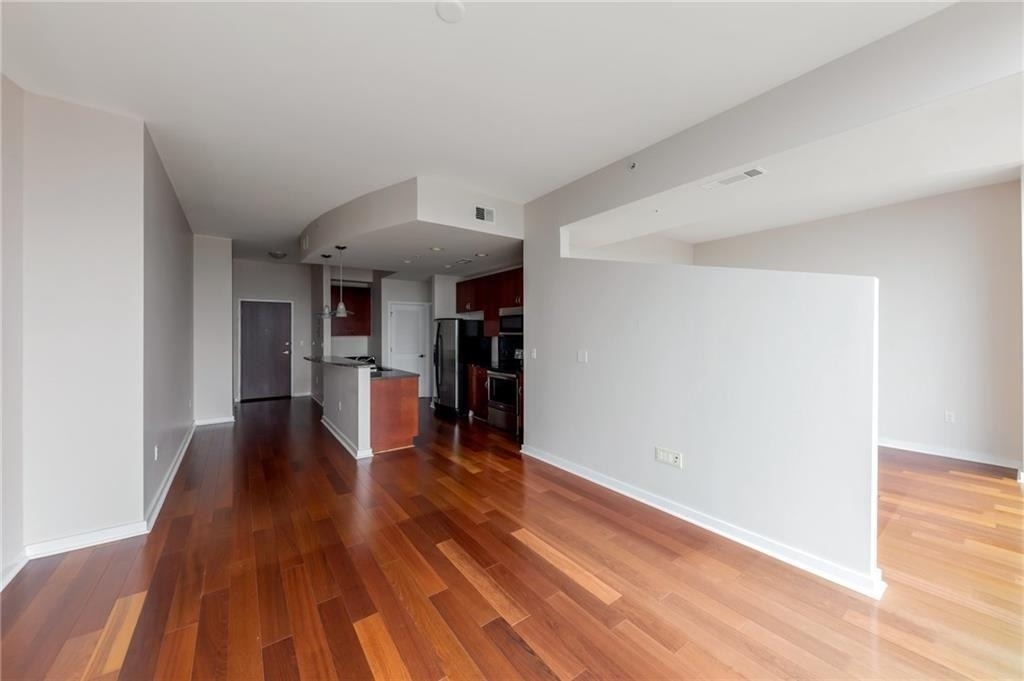 400 W Peachtree Street Nw - Photo 4