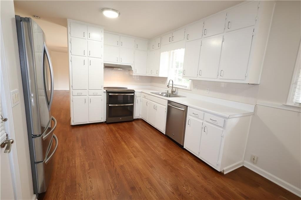 2953 Evans Woods Drive - Photo 3
