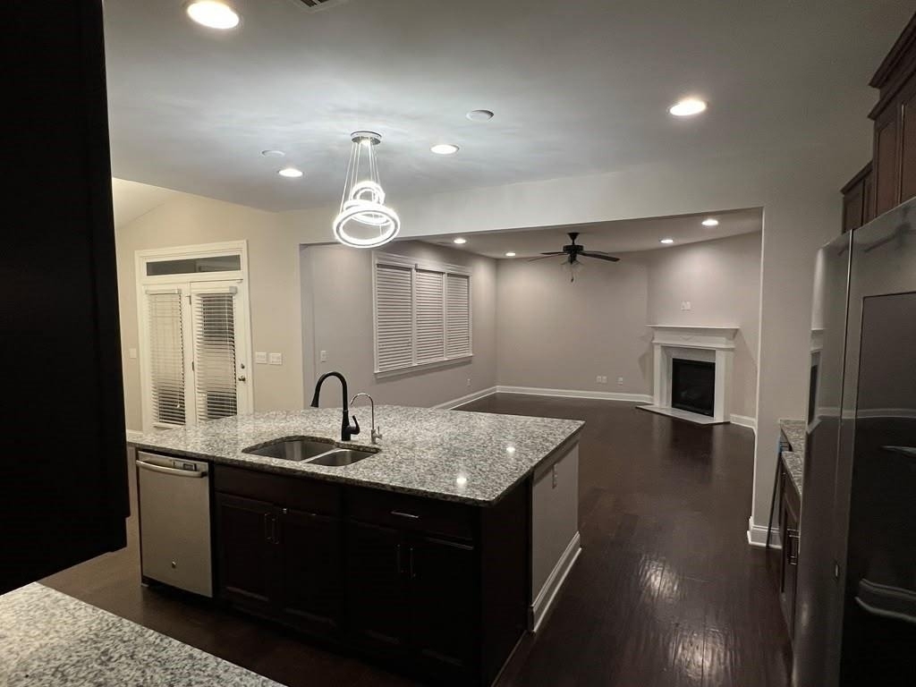 620 Leland Parkway - Photo 5